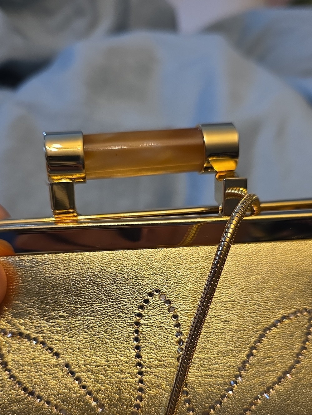 Sacco 1823 Gold Frame Clutch with Chain Like New - Picture 6 of 8